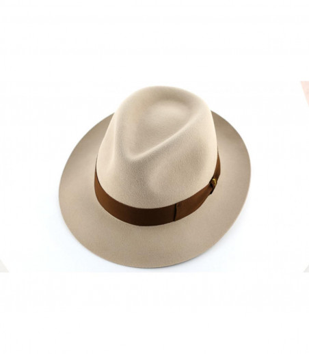 Beige fur felt hat Beige fur felt hat